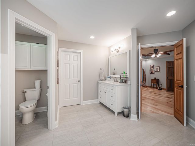 1166 Twin Lakes Court, Boonville, IN 47601