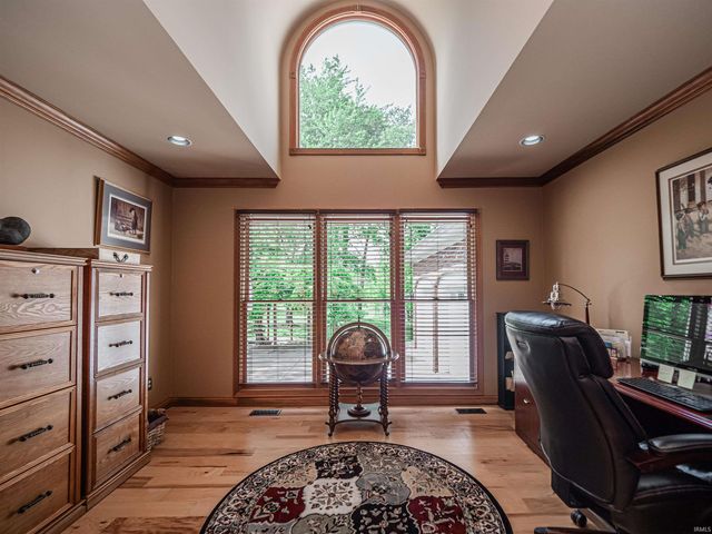 1166 Twin Lakes Court, Boonville, IN 47601