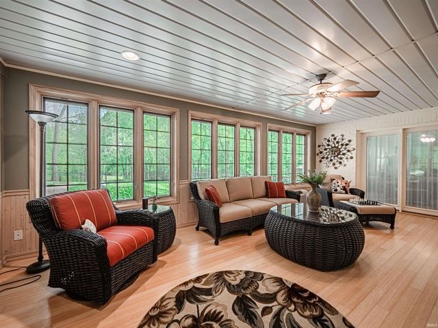 1166 Twin Lakes Court, Boonville, IN 47601