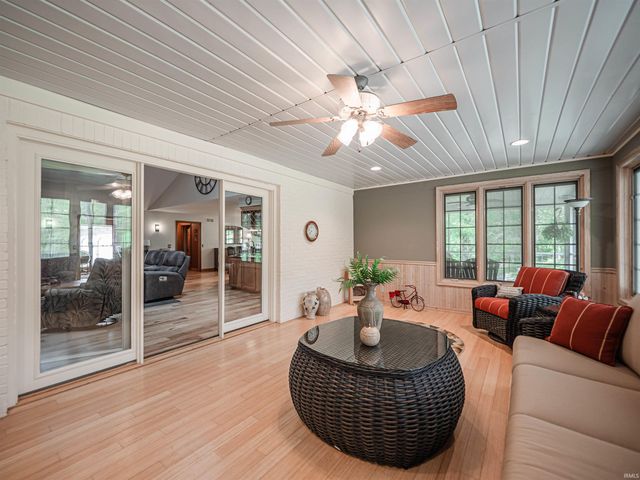1166 Twin Lakes Court, Boonville, IN 47601