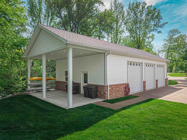 1166 Twin Lakes Court, Boonville, IN 47601