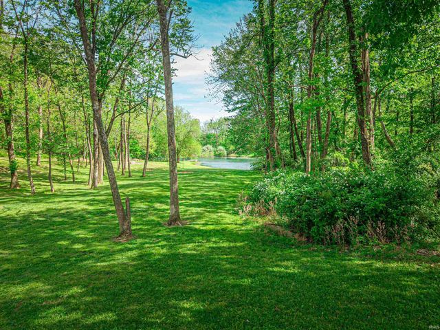 1166 Twin Lakes Court, Boonville, IN 47601