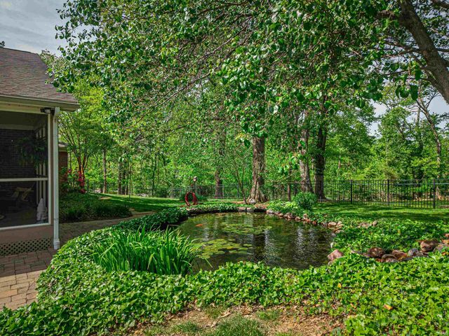 1166 Twin Lakes Court, Boonville, IN 47601