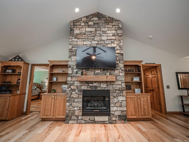 1166 Twin Lakes Court, Boonville, IN 47601