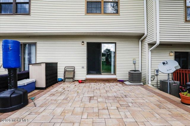 68 English Club Drive, Englishtown, NJ 07726