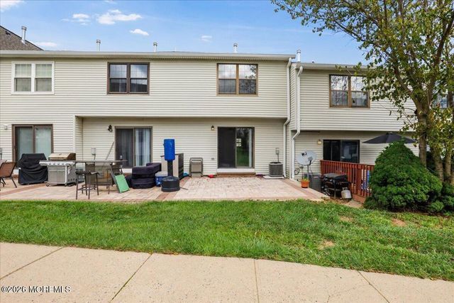 68 English Club Drive, Englishtown, NJ 07726