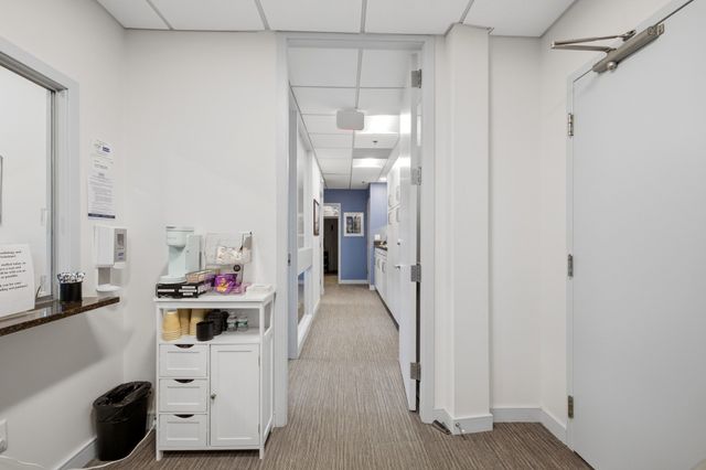 63 Shore Rd 32, Winchester, MA 01890