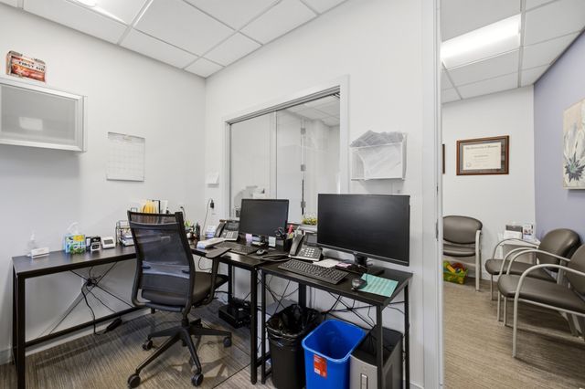 63 Shore Rd 32, Winchester, MA 01890