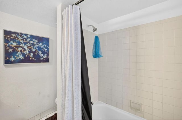 2550 SW 18th Terrace 2005, Fort Lauderdale, FL 33315