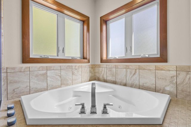 N1657 Carlin Road, Fort Atkinson, WI 53538