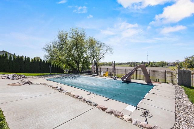 N1657 Carlin Road, Fort Atkinson, WI 53538