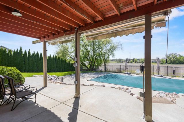 N1657 Carlin Road, Fort Atkinson, WI 53538