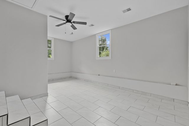 1347 Gibson Dr, Clarksville, TN 37043