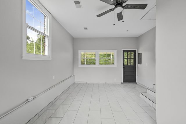 1347 Gibson Dr, Clarksville, TN 37043