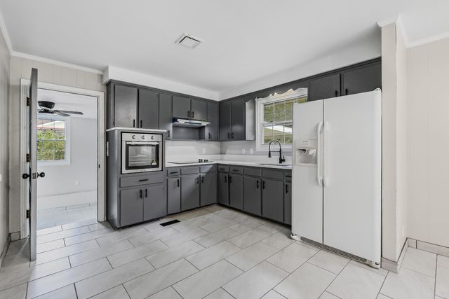 1347 Gibson Dr, Clarksville, TN 37043