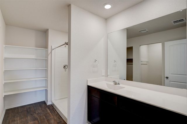 121 Roanwood DR, San Marcos, TX 78666