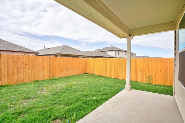 121 Roanwood DR, San Marcos, TX 78666