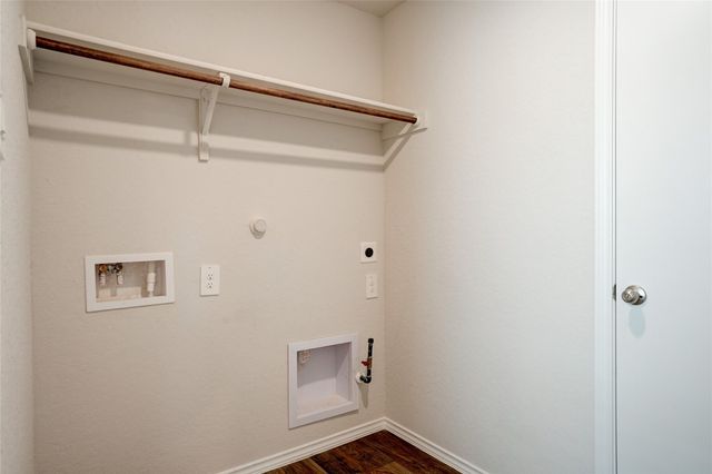 121 Roanwood DR, San Marcos, TX 78666