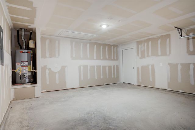 121 Roanwood DR, San Marcos, TX 78666