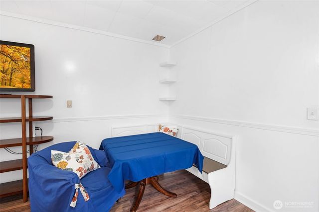 1224 4th St, Cosmopolis, WA 98537