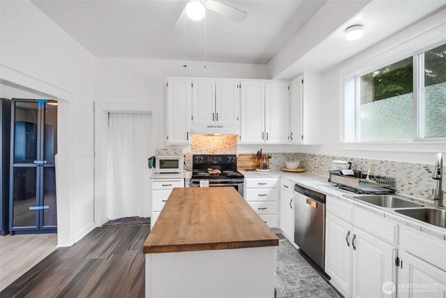 1224 4th St, Cosmopolis, WA 98537