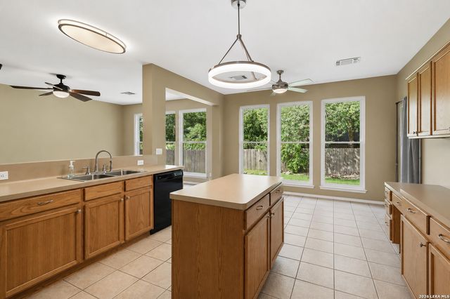4301 Golden Oak, Schertz, TX 78154