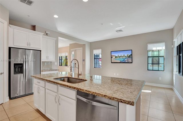 11353 SW 13th St, Pembroke Pines, FL 33025