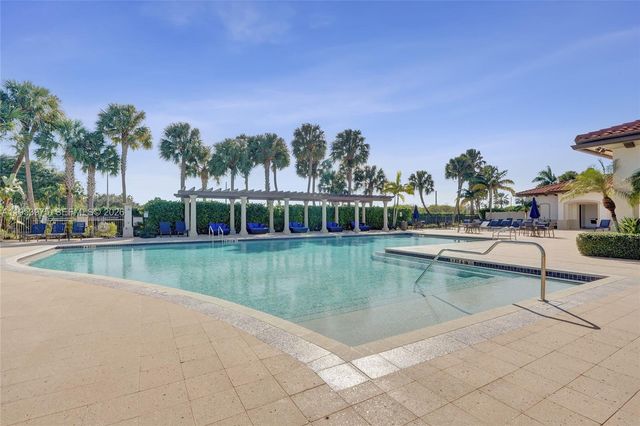 11353 SW 13th St, Pembroke Pines, FL 33025