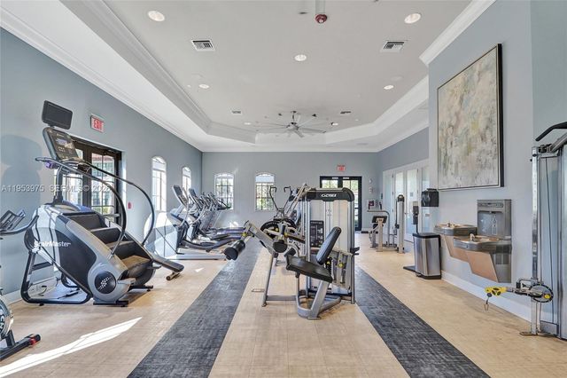 11353 SW 13th St, Pembroke Pines, FL 33025