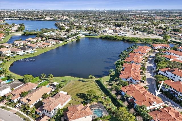 11353 SW 13th St, Pembroke Pines, FL 33025