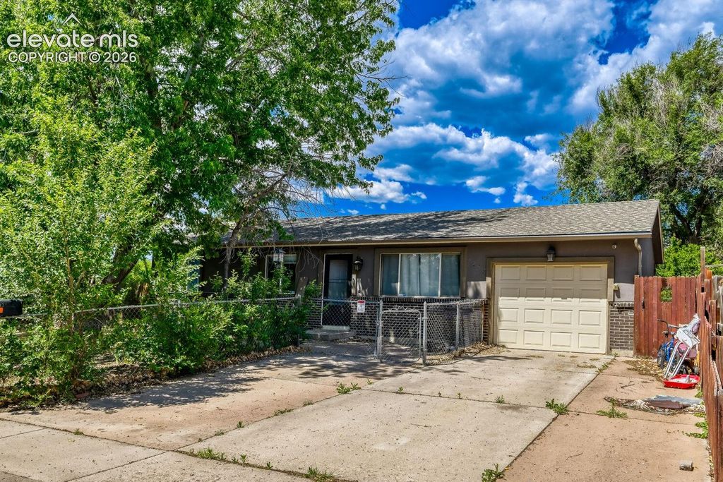 2438 Barkman Drive, Colorado Springs, CO 80916