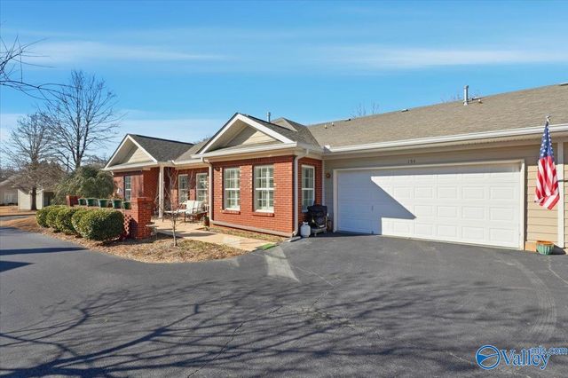 154 Valley Way Circle SE, Huntsville, AL 35802