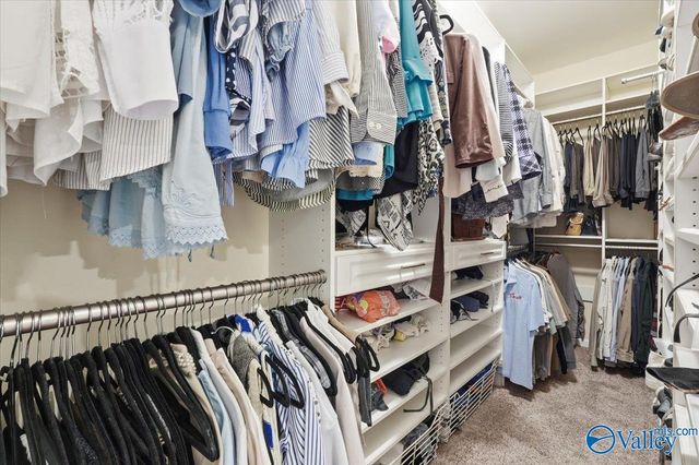 154 Valley Way Circle SE, Huntsville, AL 35802