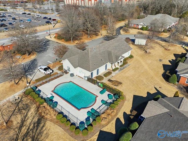 154 Valley Way Circle SE, Huntsville, AL 35802