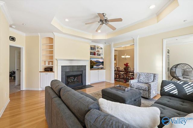 154 Valley Way Circle SE, Huntsville, AL 35802