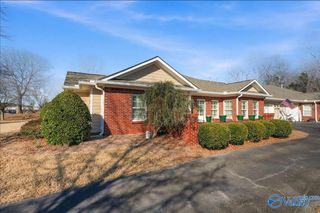 154 Valley Way Circle SE, Huntsville, AL 35802