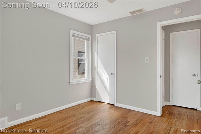 22447 Sharrow Avenue, Warren, MI 48089