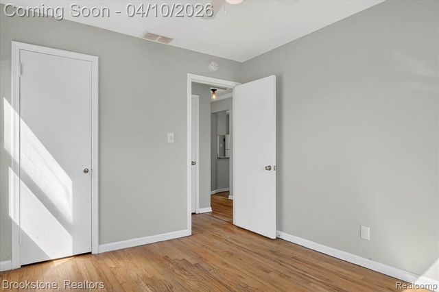 22447 Sharrow Avenue, Warren, MI 48089