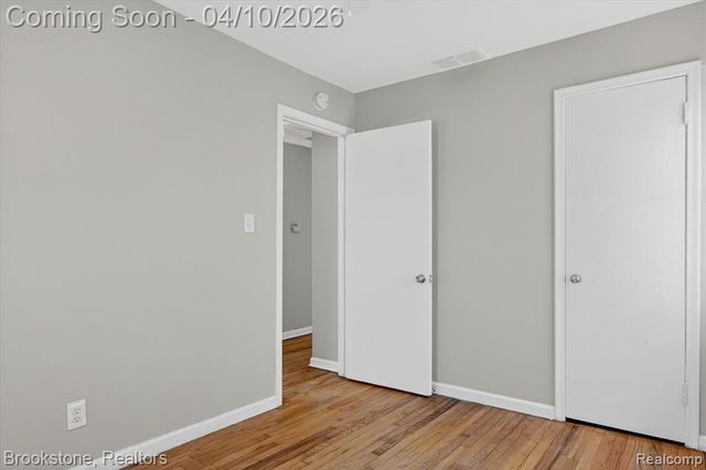 22447 Sharrow Avenue, Warren, MI 48089