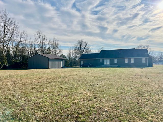 1887 Gaffney Road, Crab Orchard, KY 40419