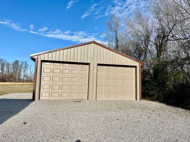 1887 Gaffney Road, Crab Orchard, KY 40419