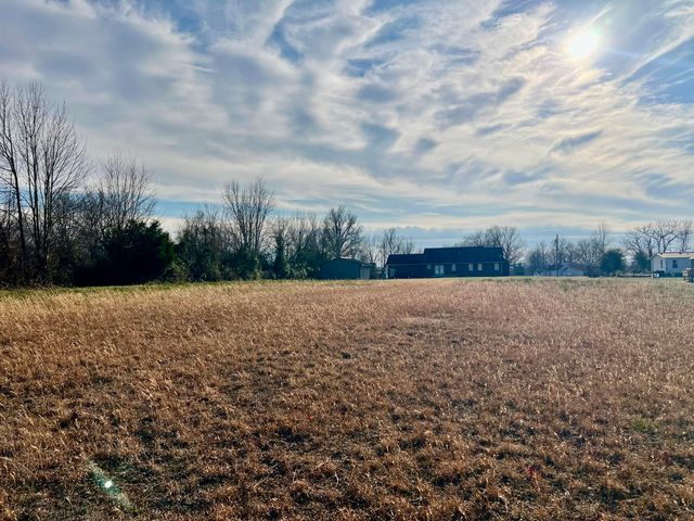 1887 Gaffney Road, Crab Orchard, KY 40419