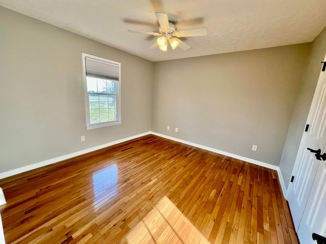 1887 Gaffney Road, Crab Orchard, KY 40419