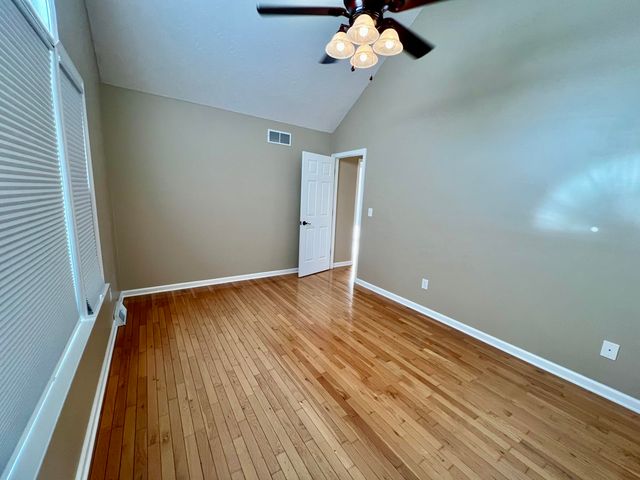 1887 Gaffney Road, Crab Orchard, KY 40419