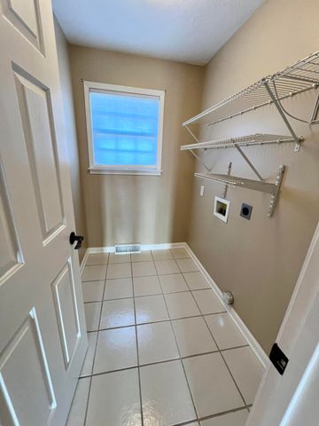 1887 Gaffney Road, Crab Orchard, KY 40419