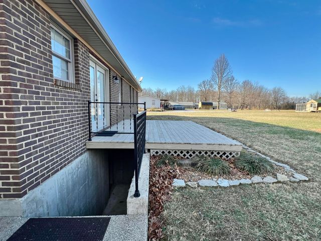 1887 Gaffney Road, Crab Orchard, KY 40419