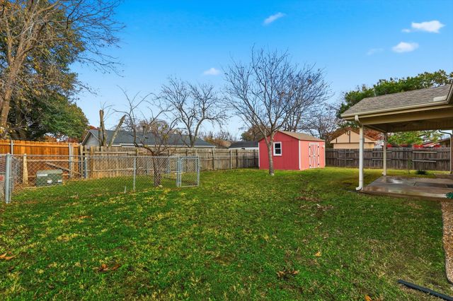 448 Park Center Boulevard, Saginaw, TX 76179