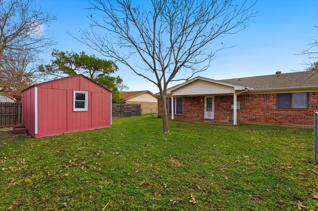 448 Park Center Boulevard, Saginaw, TX 76179