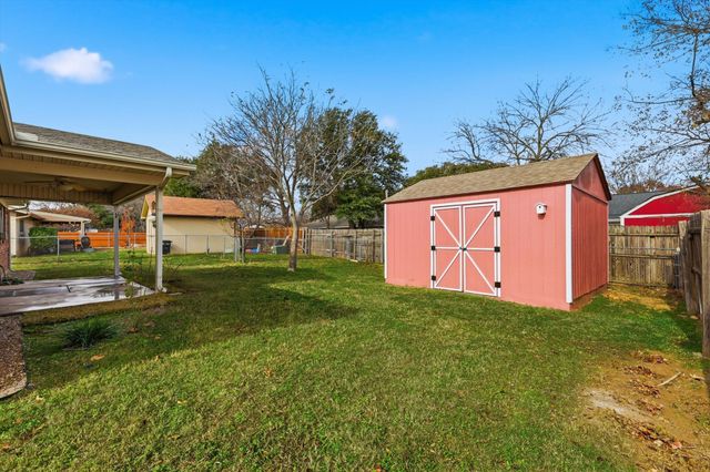 448 Park Center Boulevard, Saginaw, TX 76179