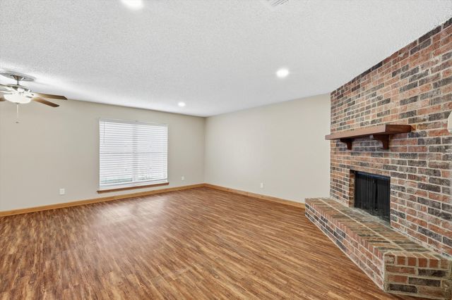 448 Park Center Boulevard, Saginaw, TX 76179